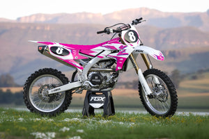 White / Magenta